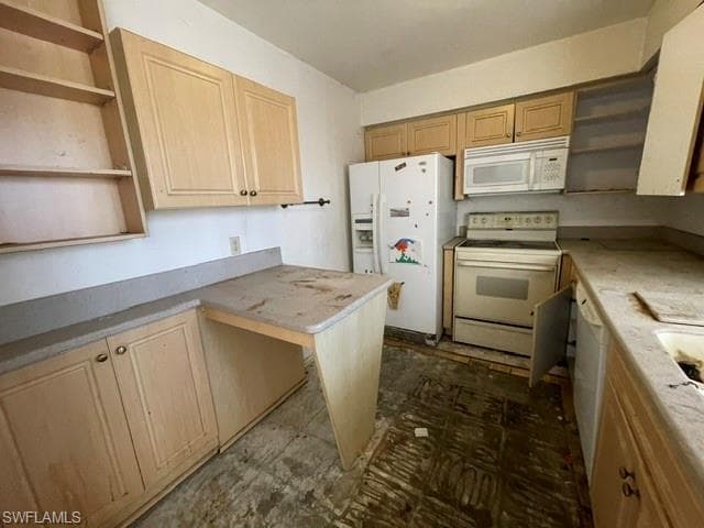 8381 Antigua CT-8
