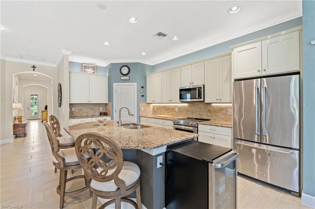 10600 Carena CIR-6