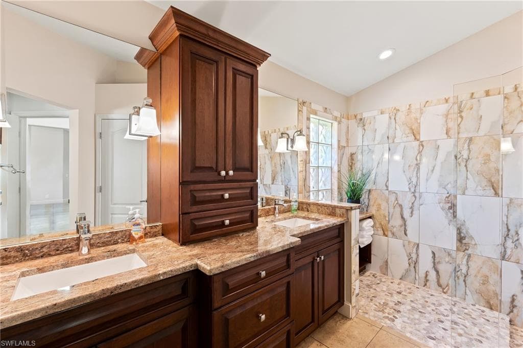 1250 Silverstrand DR-25