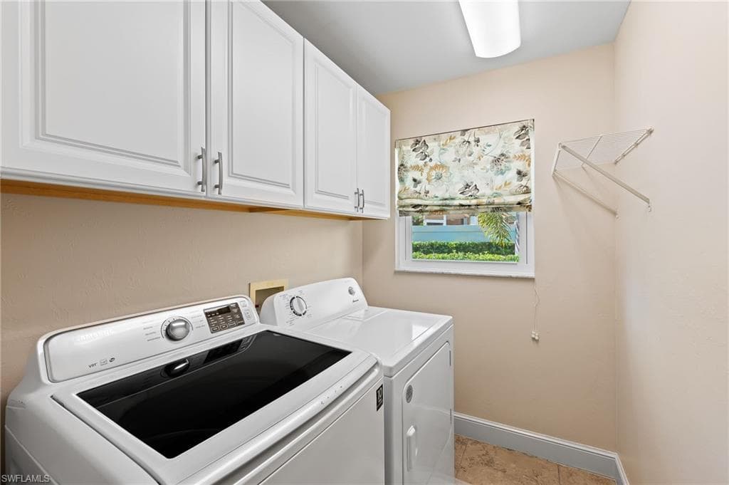 1250 Silverstrand DR-32