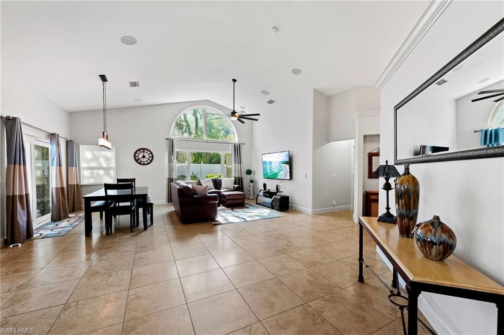 1250 Silverstrand DR-5