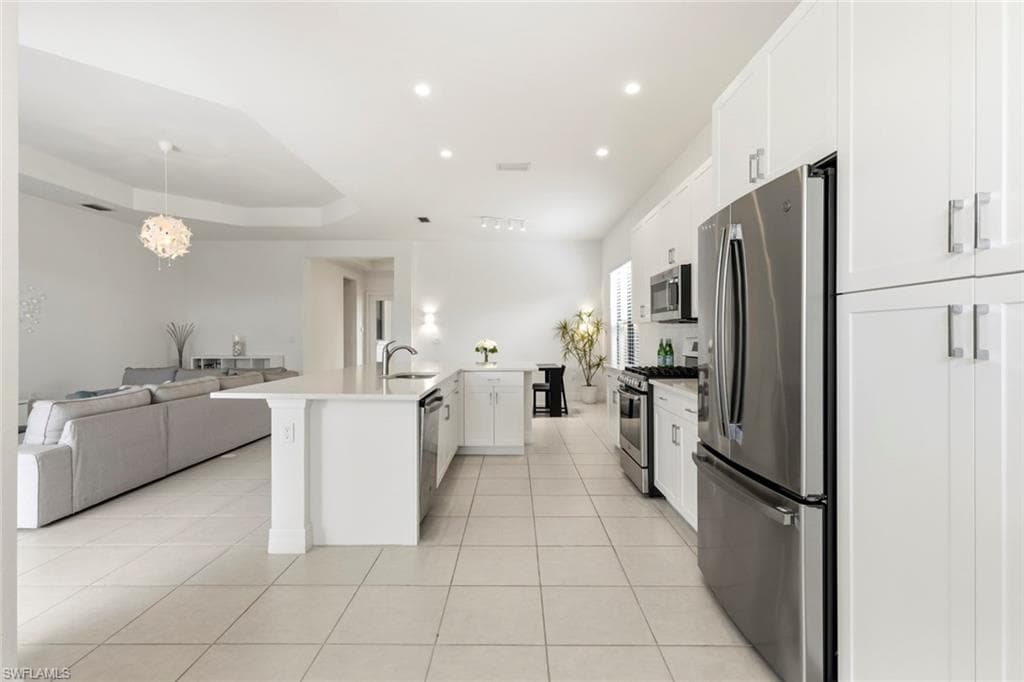 4715 Kensington CIR-6