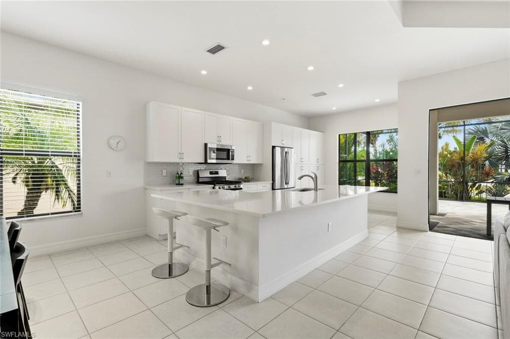 4715 Kensington CIR-4