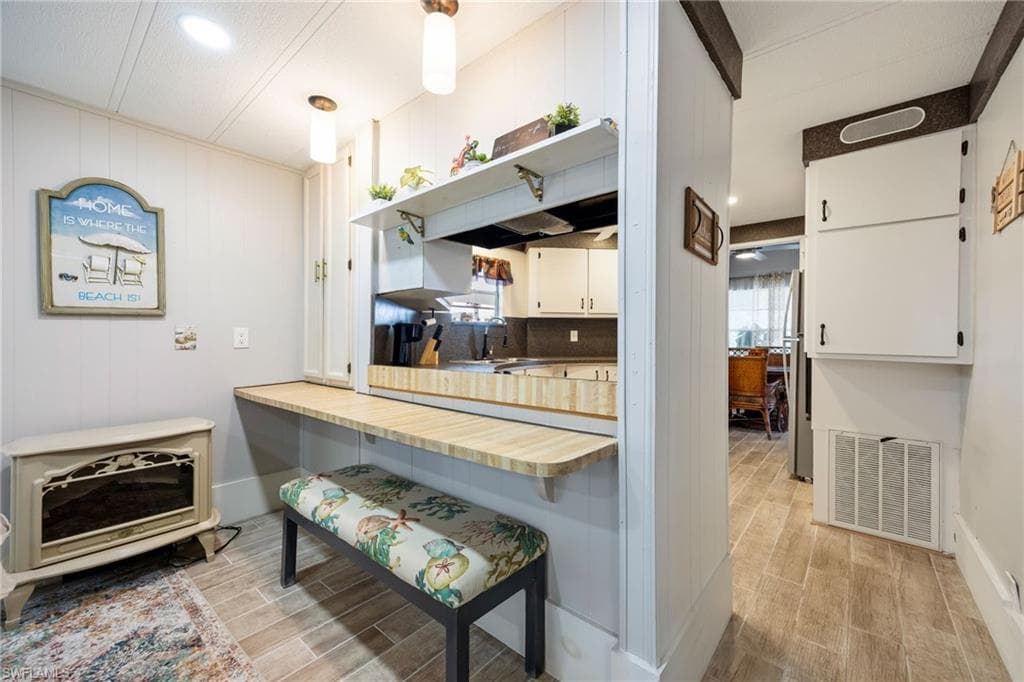 14704 Patrick Henry RD-15