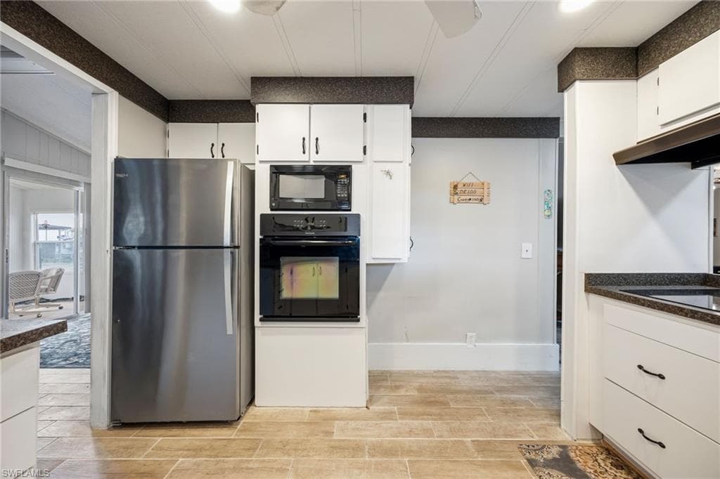 14704 Patrick Henry RD-17