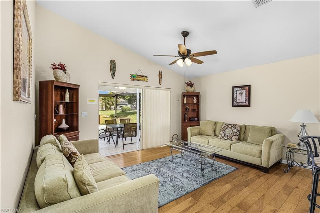 15638 Beachcomber AVE-18