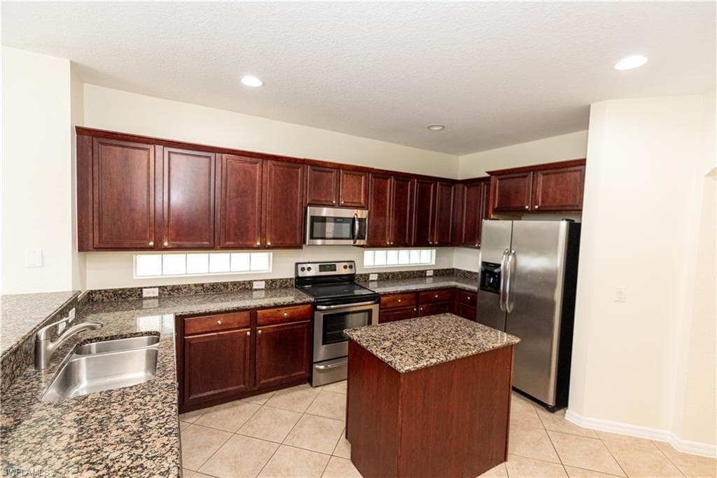 17007 Tremont ST-3