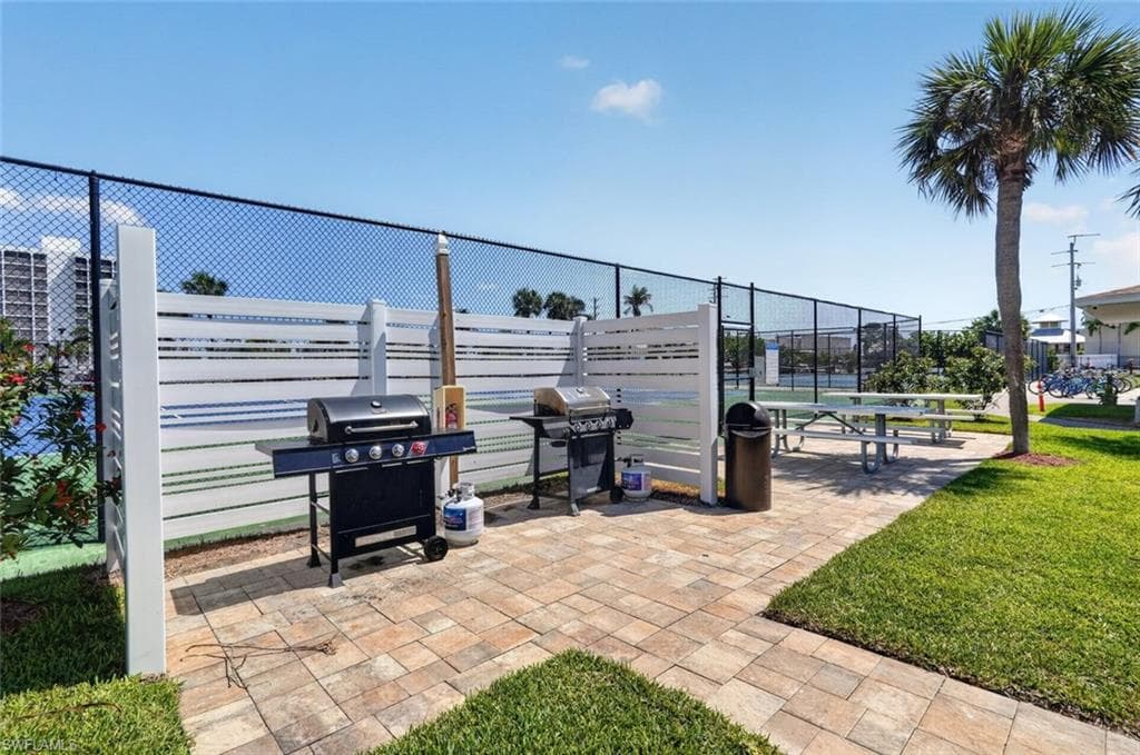 7330 Estero BLVD 702-26