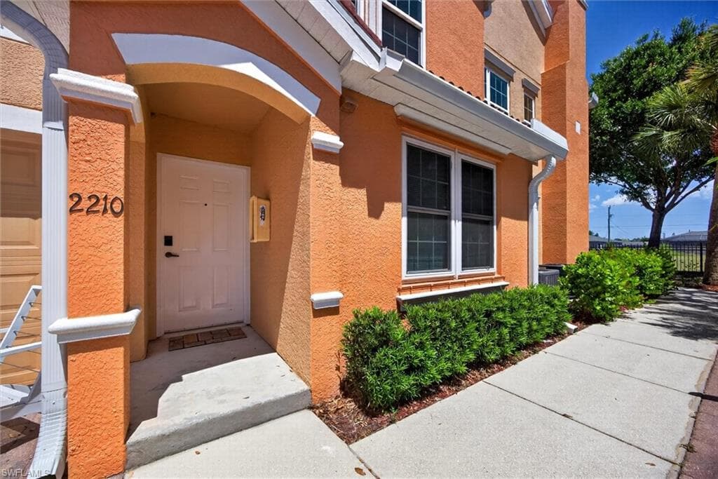 1806 Concordia Lake CIR 2210-33