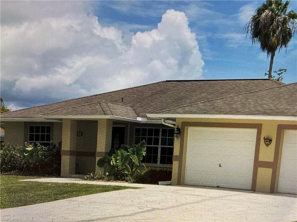 5232 Raintree LN-22