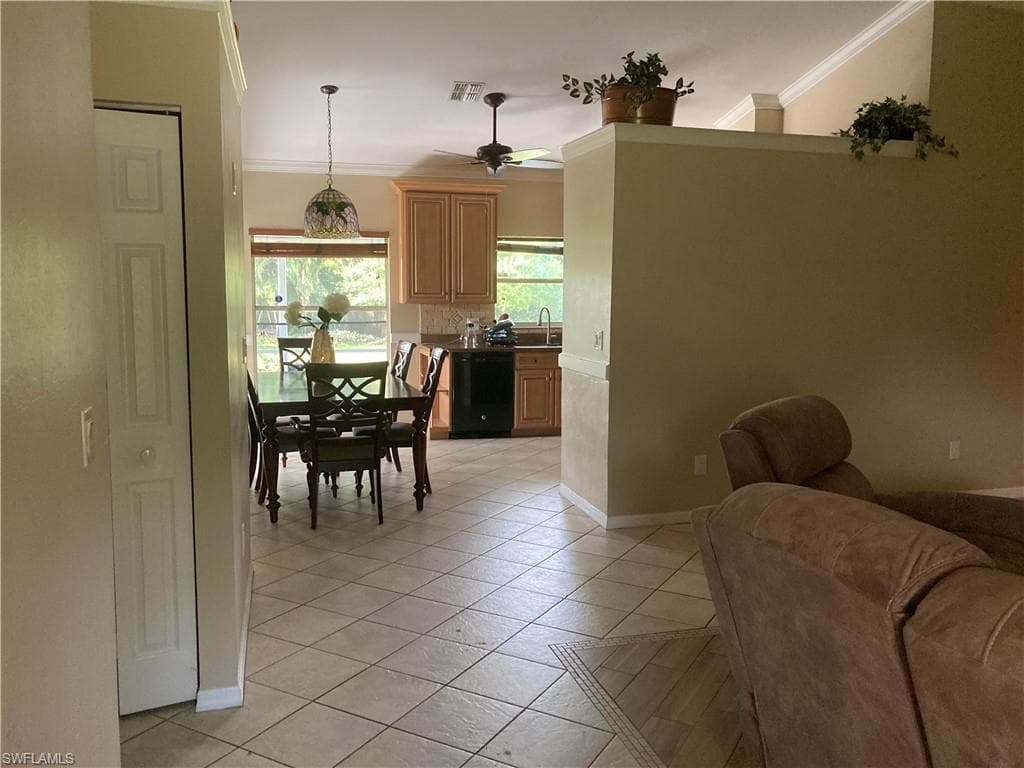5232 Raintree LN-16
