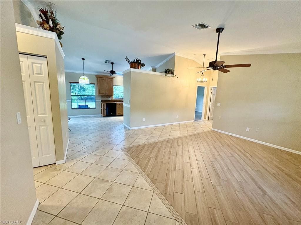 5232 Raintree LN-42