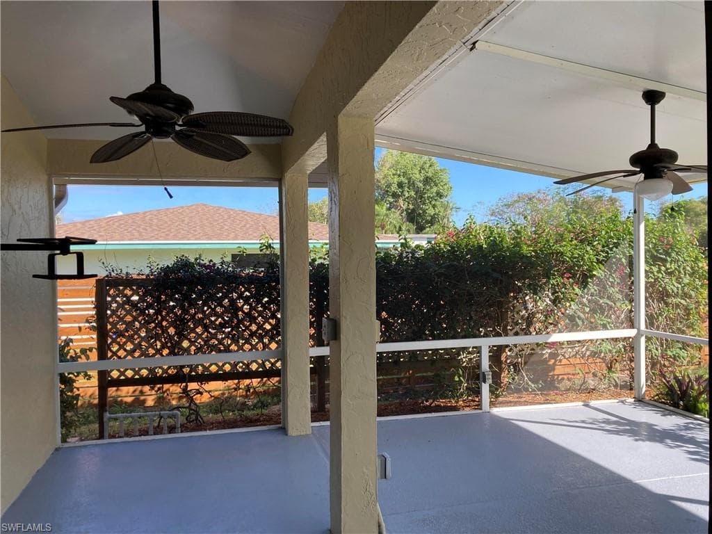 5232 Raintree LN-21