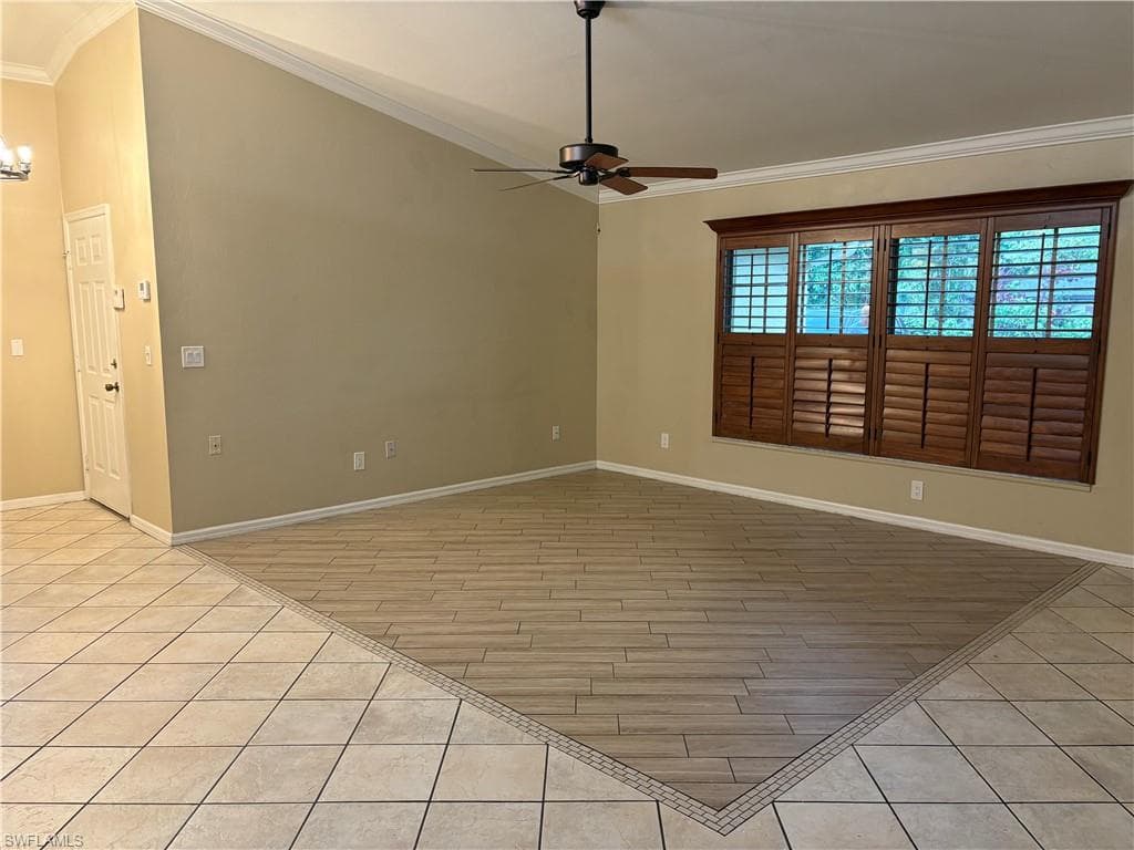 5232 Raintree LN-31