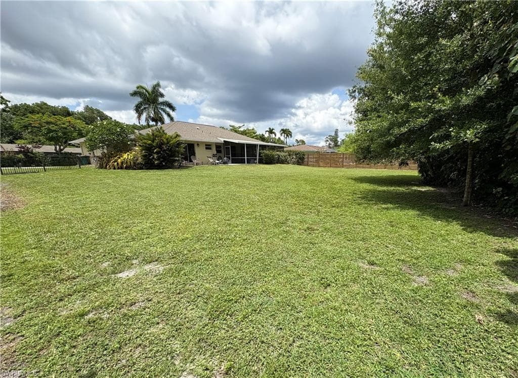 5232 Raintree LN-40