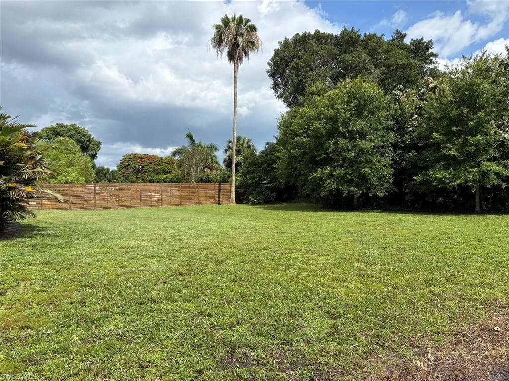 5232 Raintree LN-38
