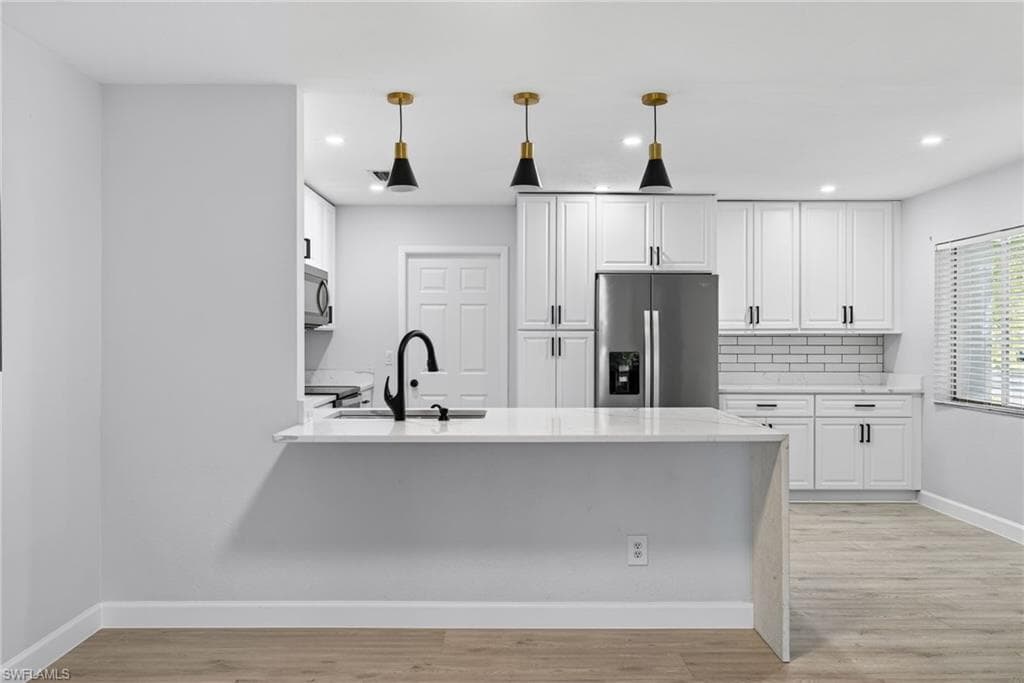 1688 Saint Clair AVE E-6