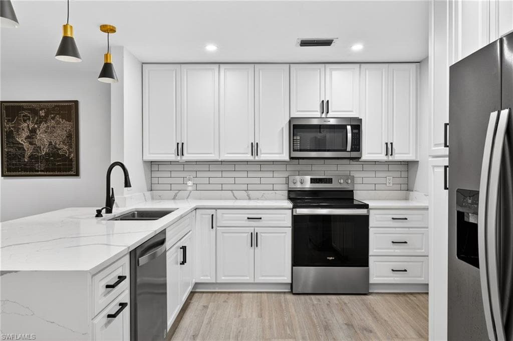 1688 Saint Clair AVE E-8