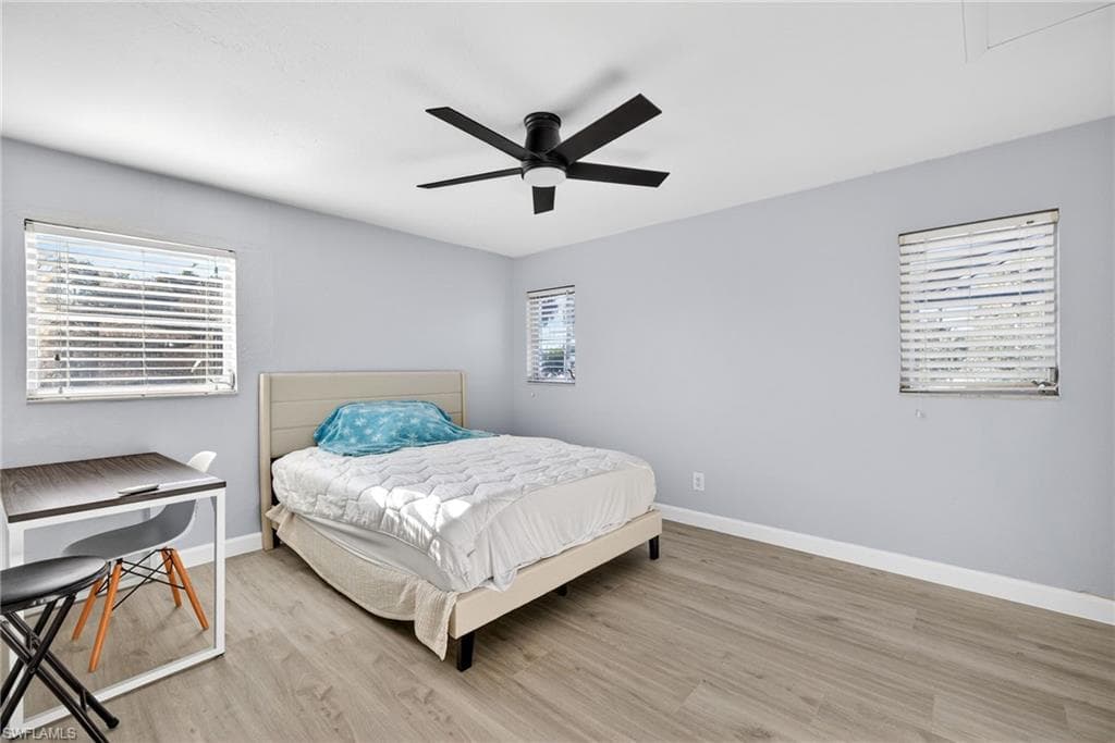 1688 Saint Clair AVE E-34