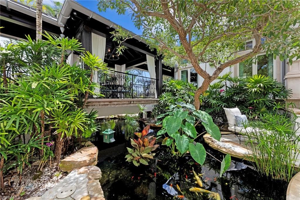 3675 Gordon DR-46