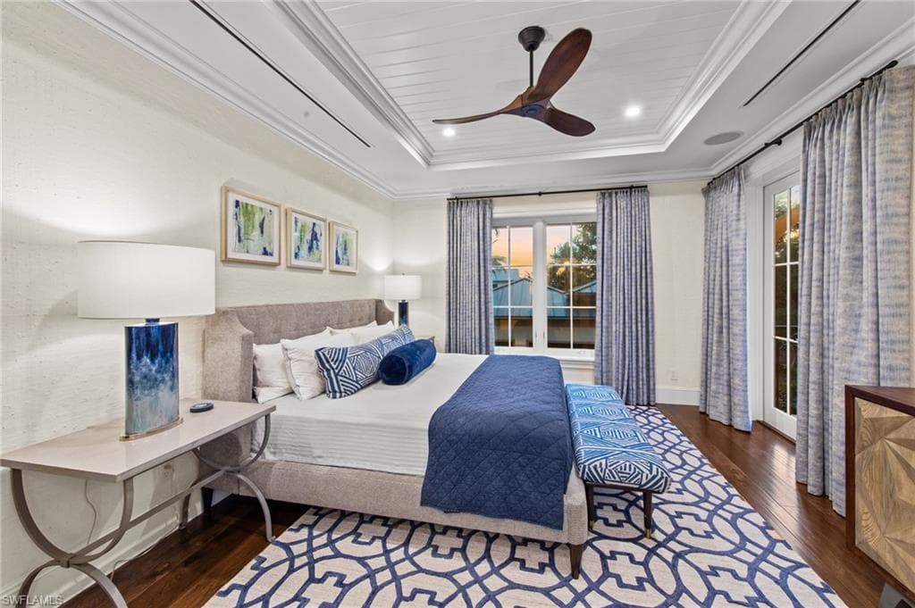 3675 Gordon DR-35