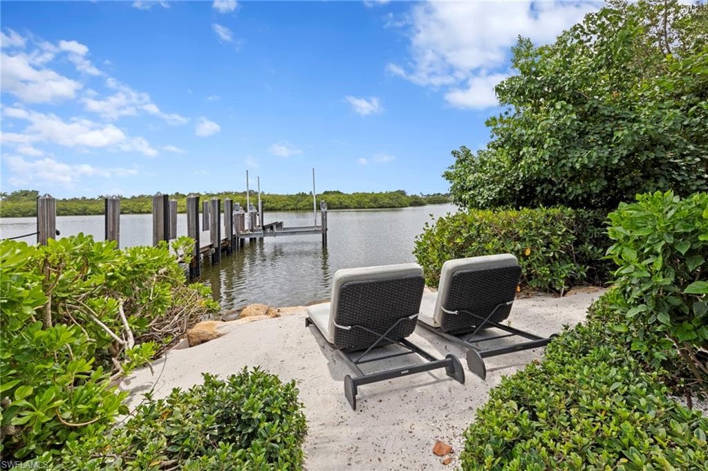 3675 Gordon DR-23