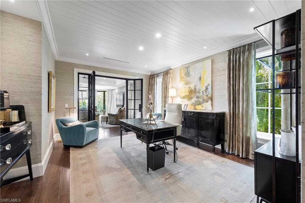 3675 Gordon DR-29