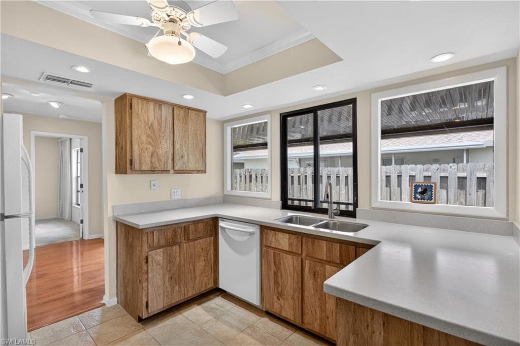 9708 Foxglove CIR-8