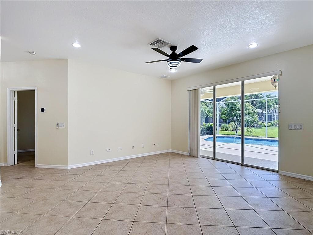 15641 Alton DR-11