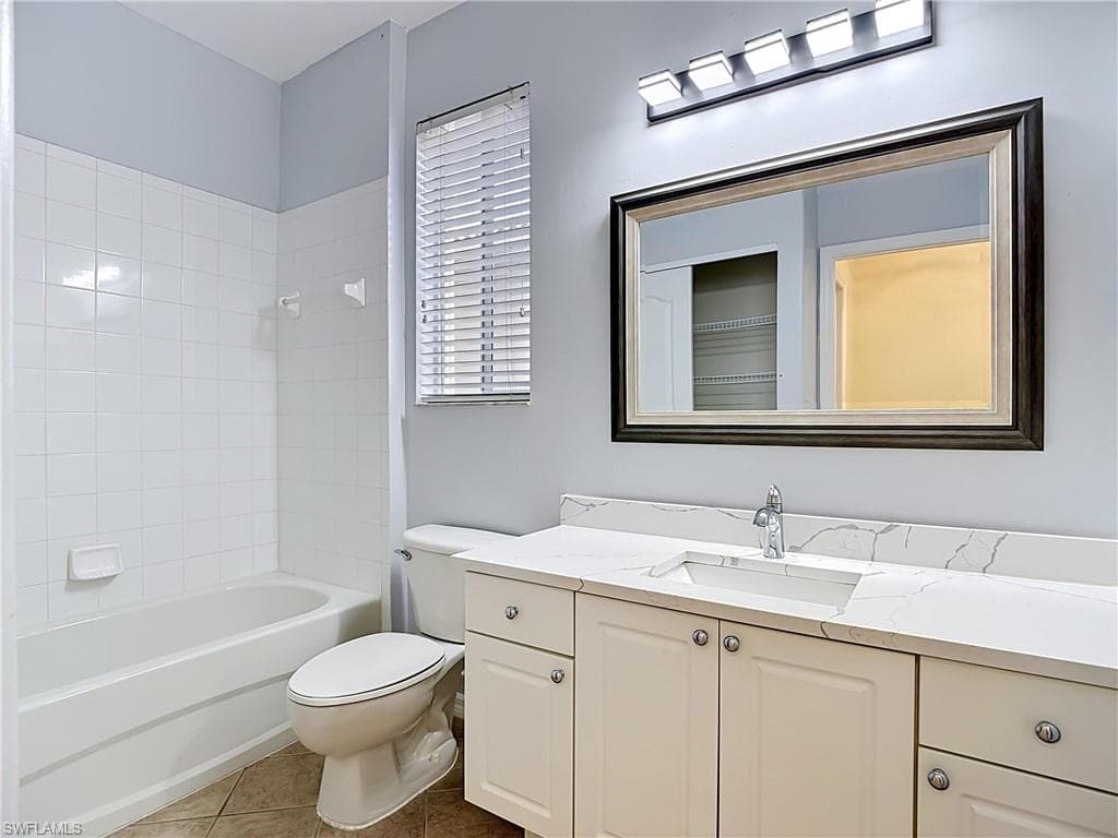 15641 Alton DR-19