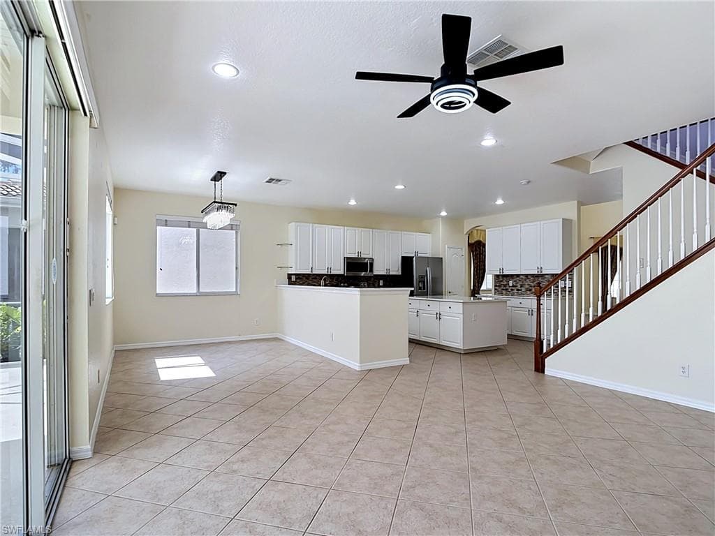 15641 Alton DR-10