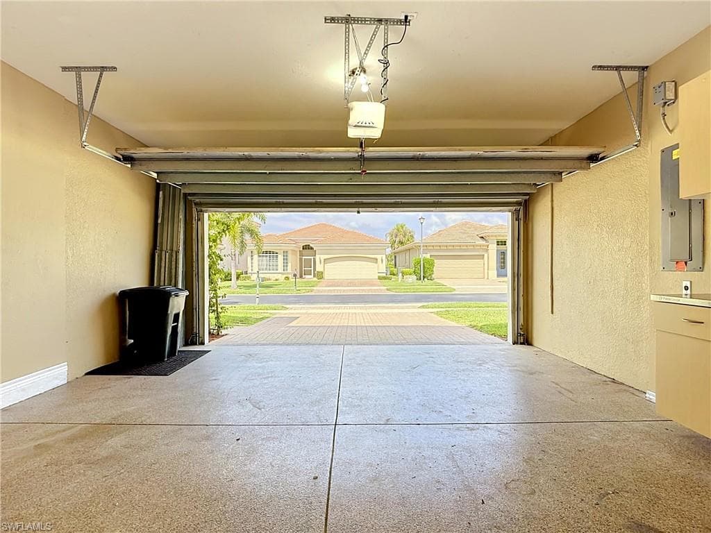 15641 Alton DR-20