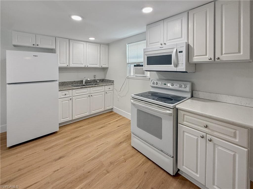 204 2nd ST 2-8