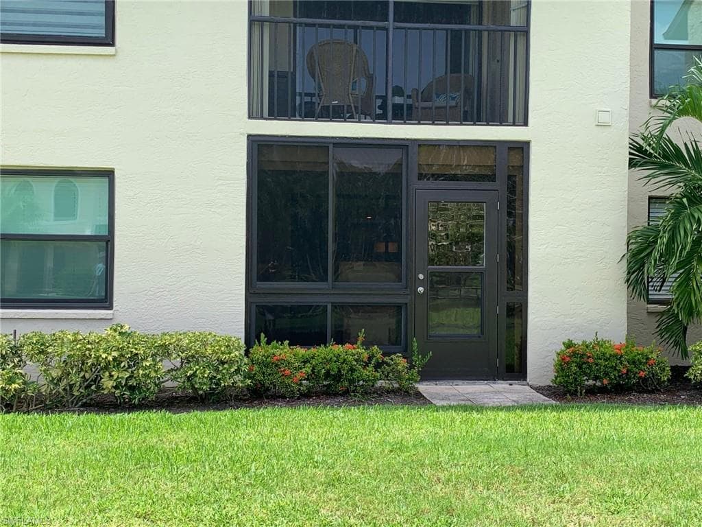 8715 Charter Club CIR 4-23