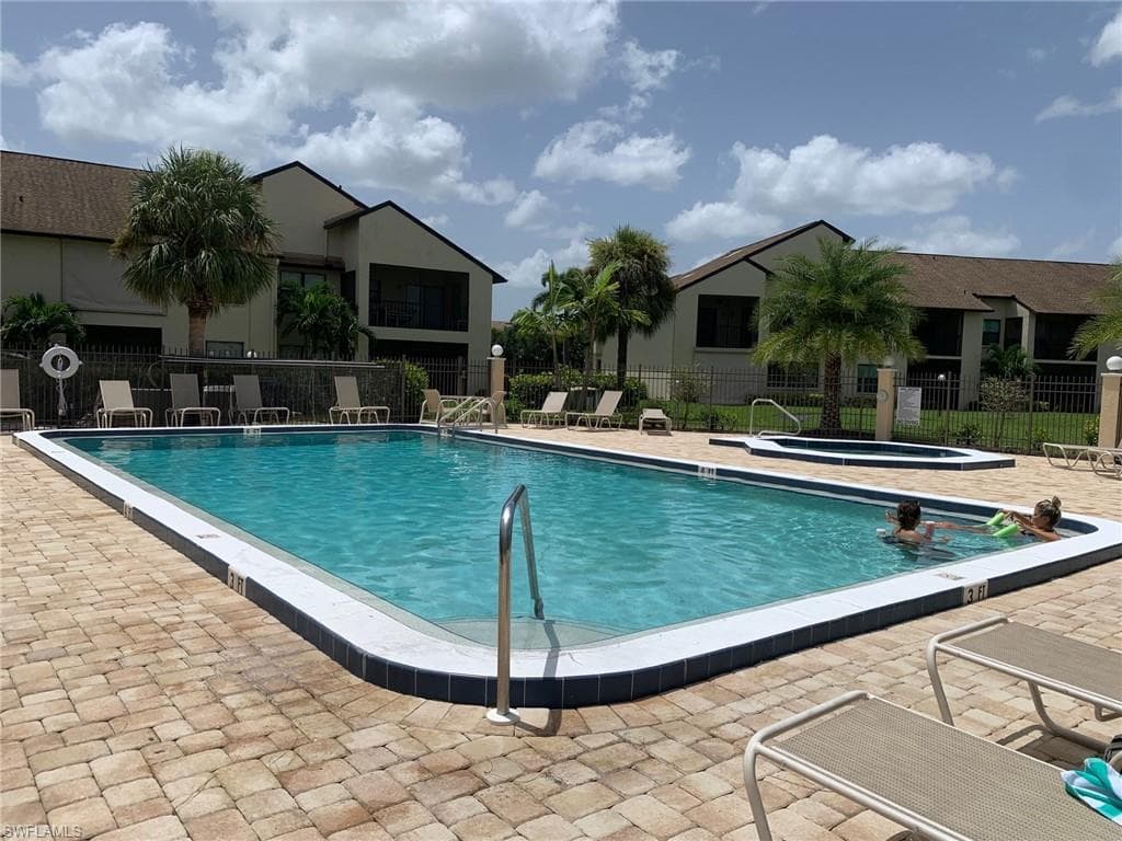 8715 Charter Club CIR 4-18