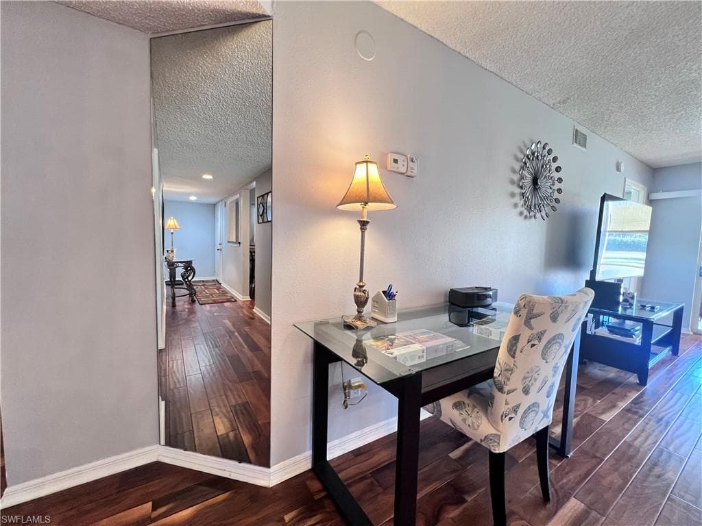 717 Landover CIR 103-6