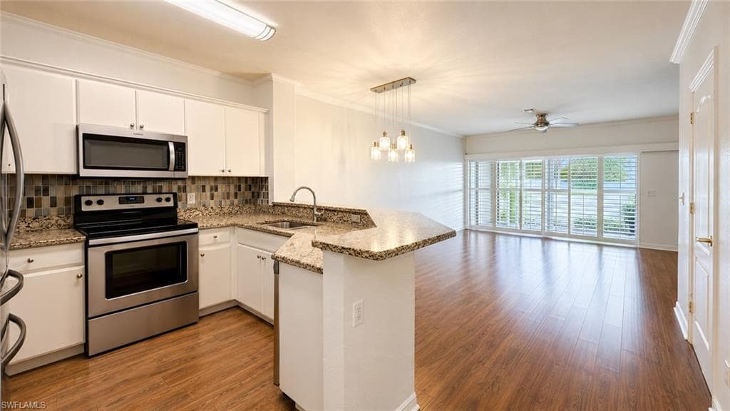 8527 Athena CT-5