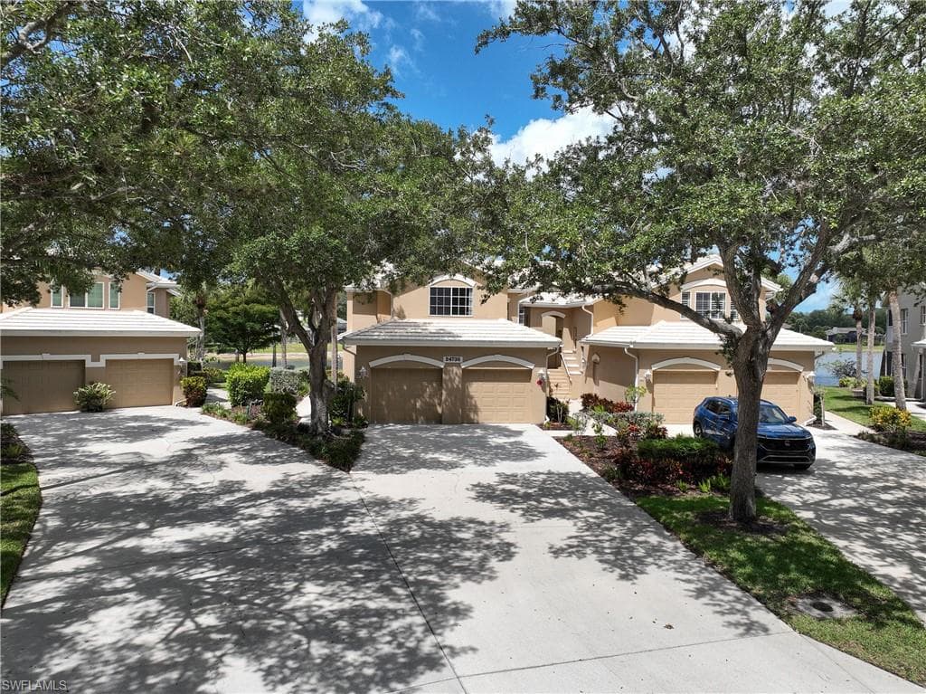 24736 Lakemont Cove LN 201-3