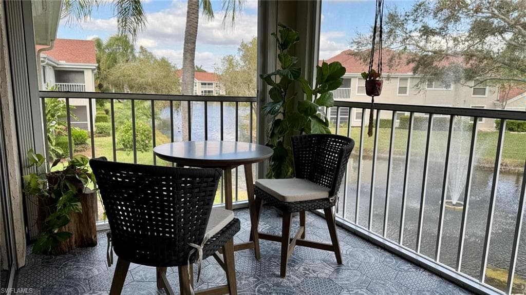 9828 Luna CIR H202-22
