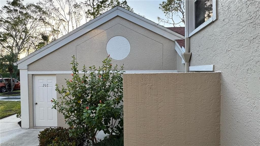 9828 Luna CIR H202-35