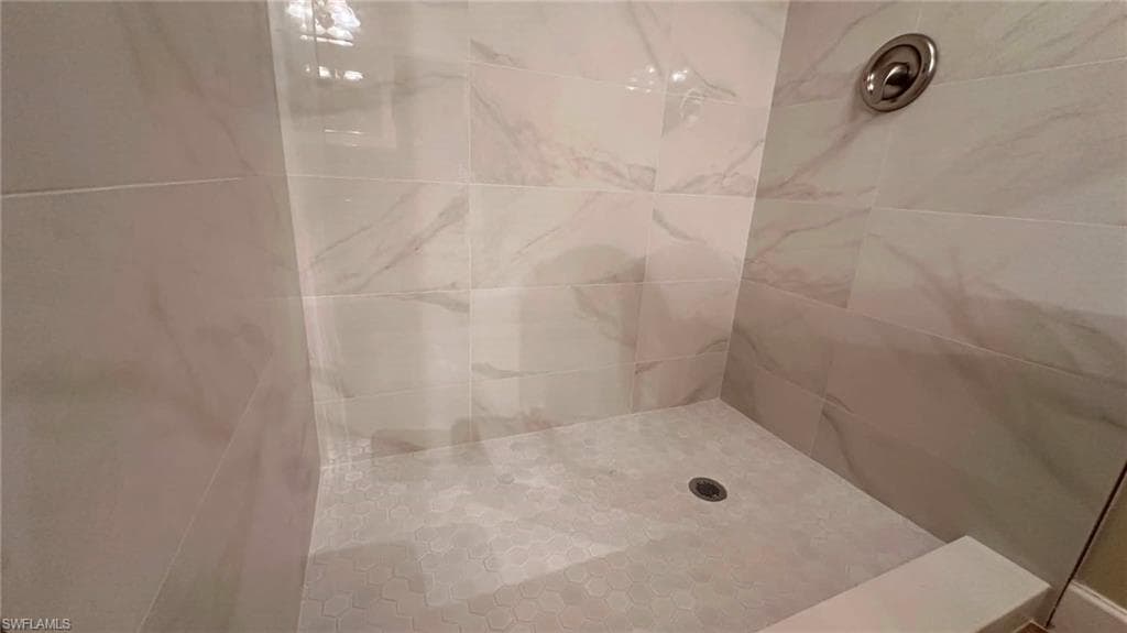 9828 Luna CIR H202-27