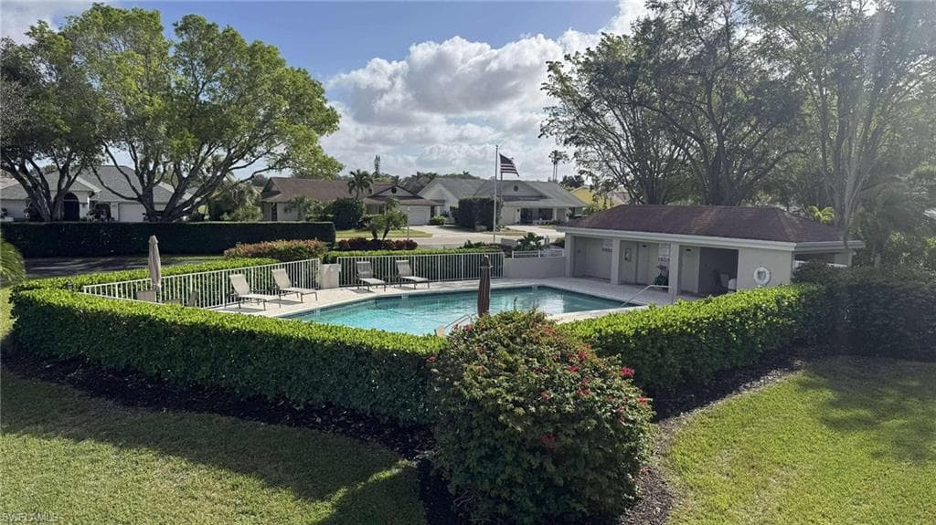 9828 Luna CIR H202-37