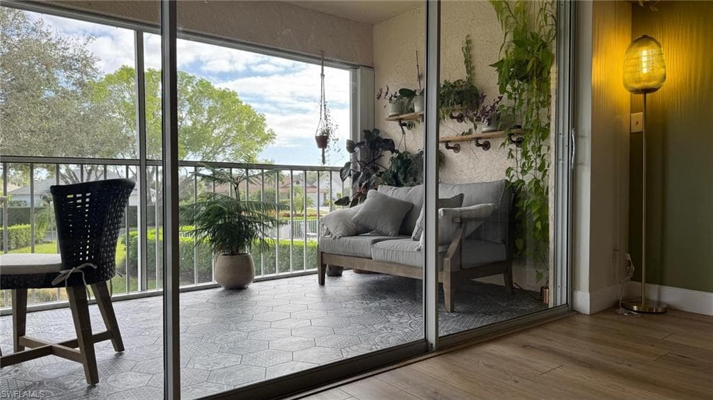 9828 Luna CIR H202-17