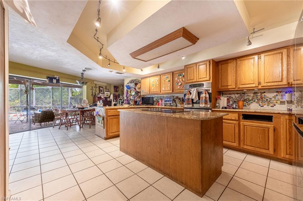 13746 Brynwood LN-15