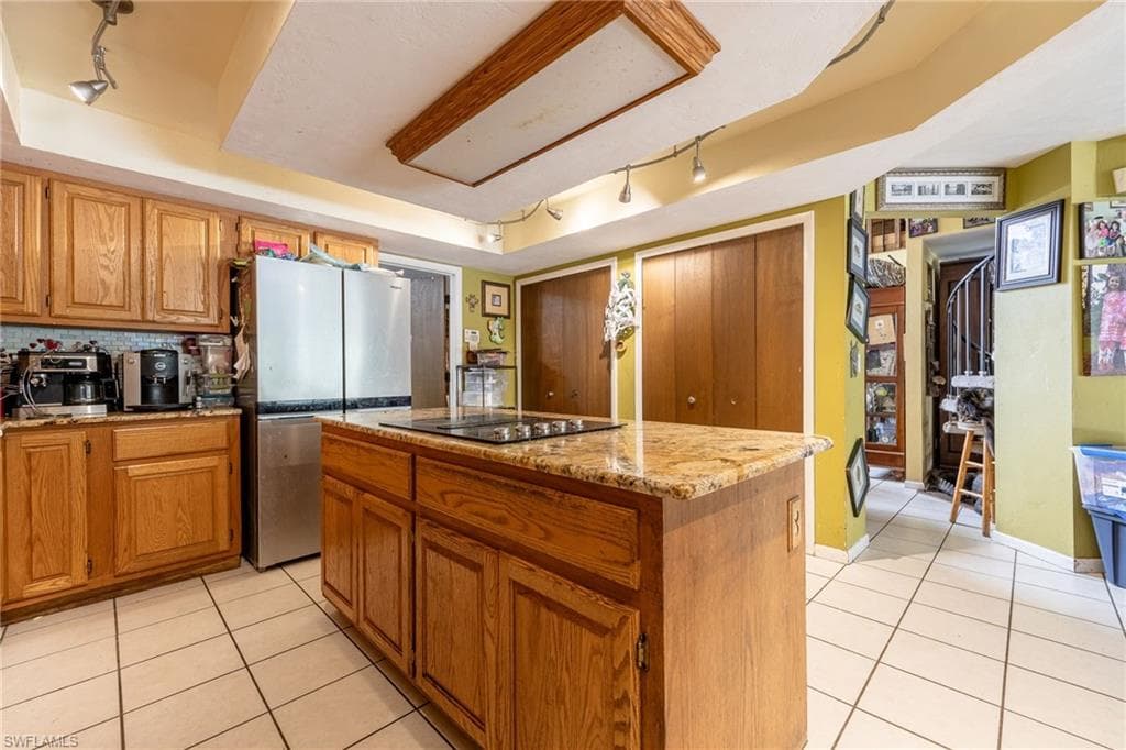 13746 Brynwood LN-17
