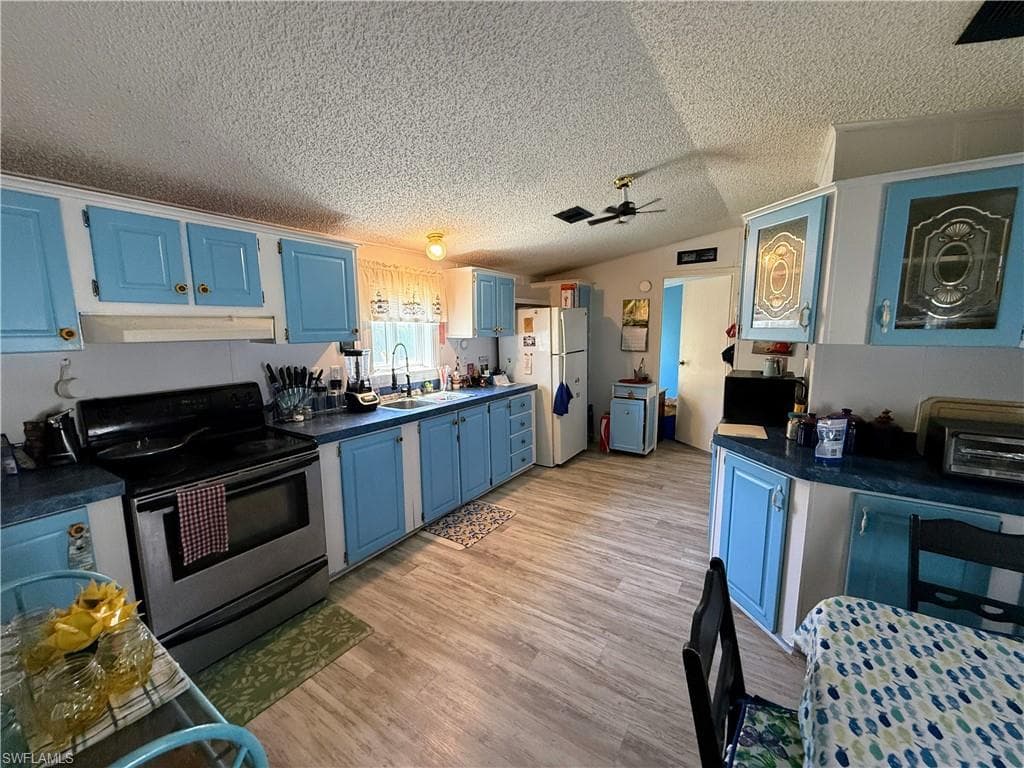 12980 Rebecca ST-6