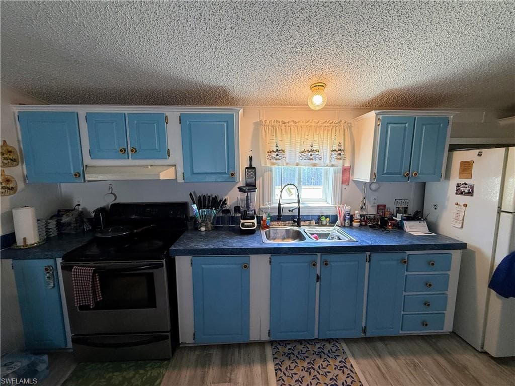 12980 Rebecca ST-4