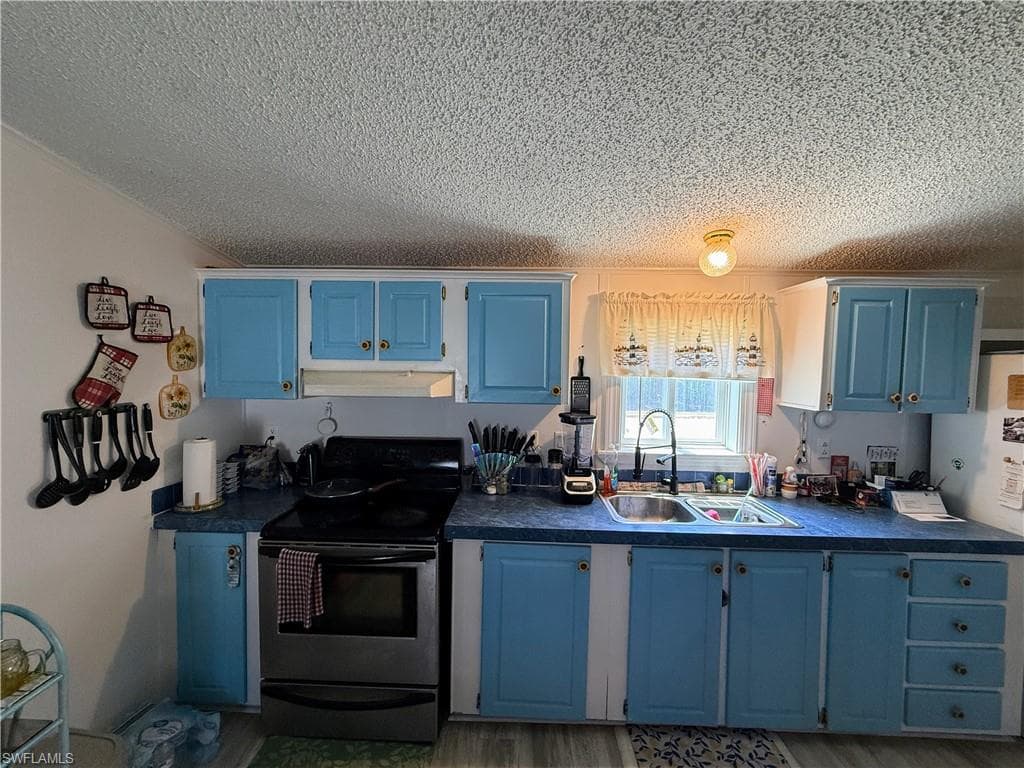 12980 Rebecca ST-3