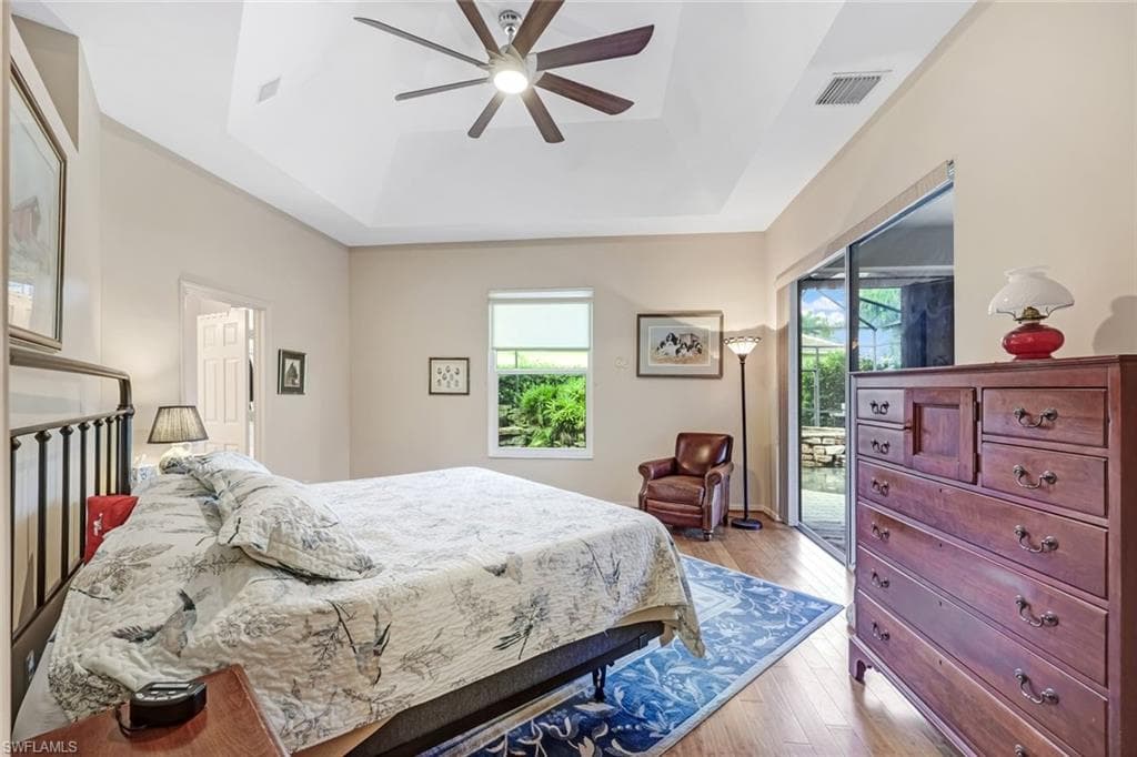 8241 Laurel Lakes BLVD-19