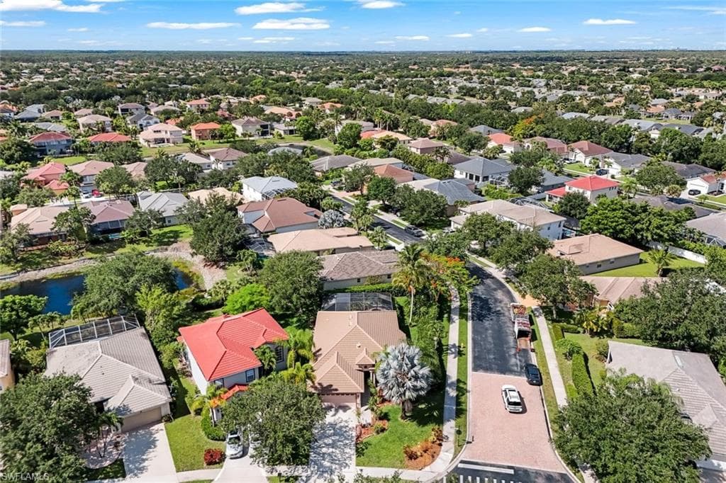8241 Laurel Lakes BLVD-23